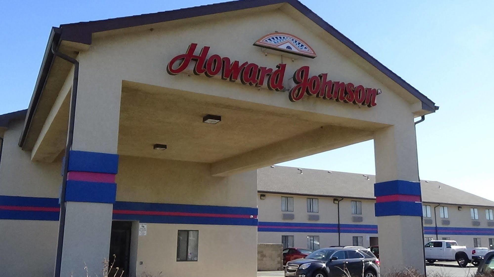 Howard Johnson By Wyndham Wichita Airport Exterior photo